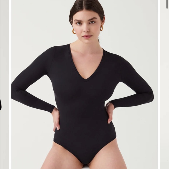 SPANX - Like new | Suit Yourself Long Sleeve Thong Bodysuit - Picture 1 of 3